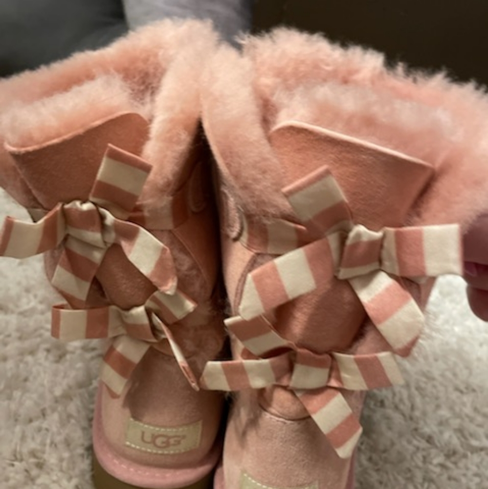 Bailey Bow UGGS